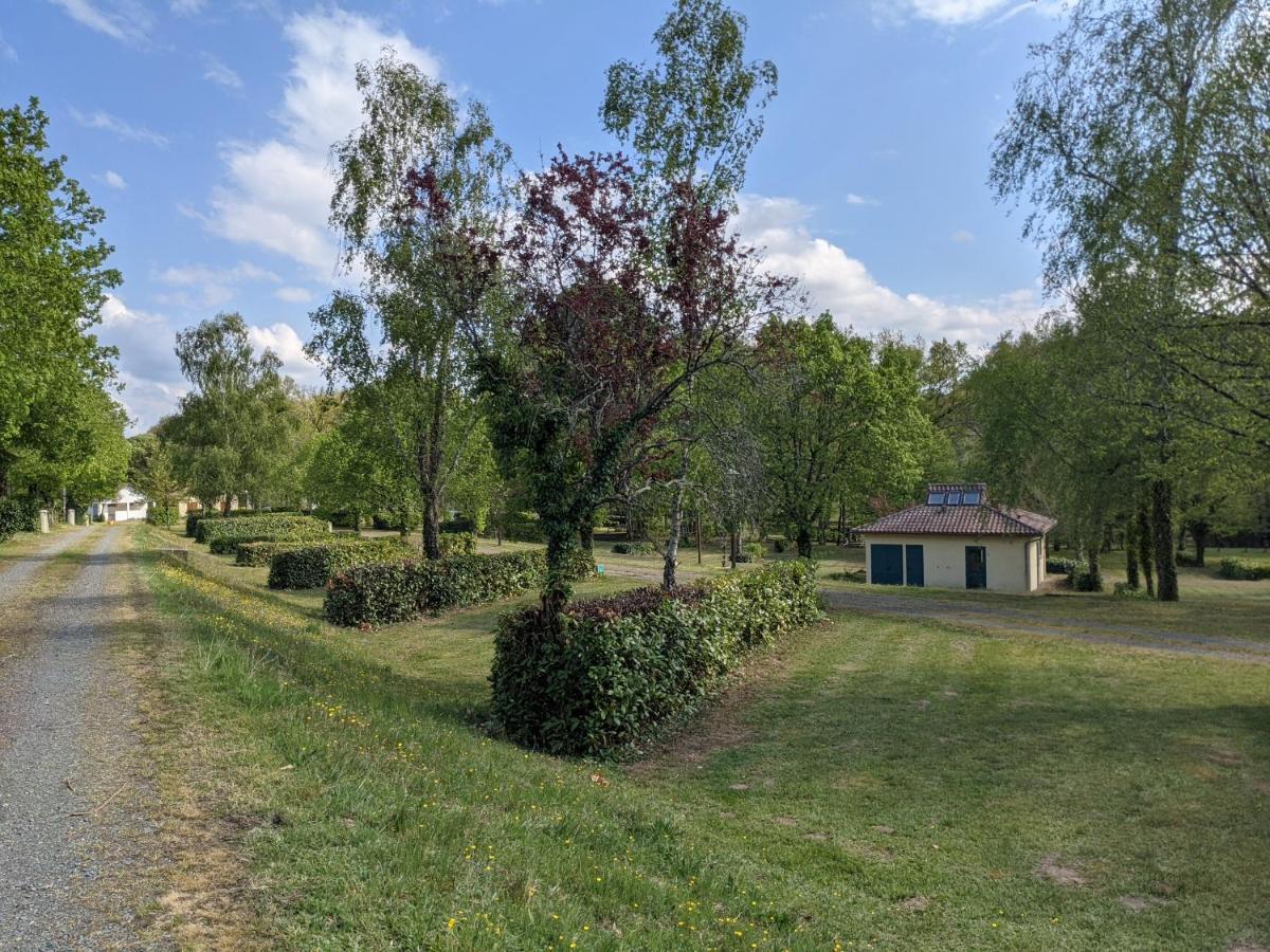 Camping De Ladignac Le Long Bel Air المظهر الخارجي الصورة
